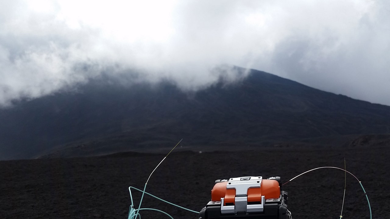 Etna: si usa la fibra ottica per monitorare l’ attività vulcanica