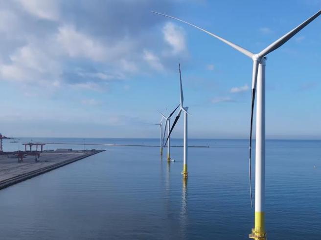 Rinnovabili, inaugurato a Taranto il primo parco eolico offshore del Mediterraneo