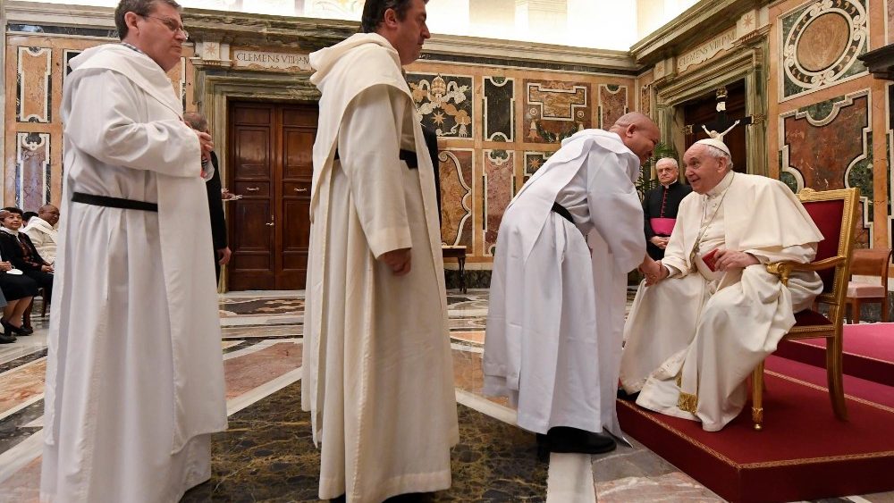 Francesco: ancora troppa schiavitù e libertà religiosa calpestata Francesco: ancora troppa schiavitù e libertà religiosa calpestata