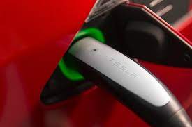 Mancano le materie prime? Ecco la soluzione di Tesla e GM Mancano le materie prime? Ecco la soluzione di Tesla e GM