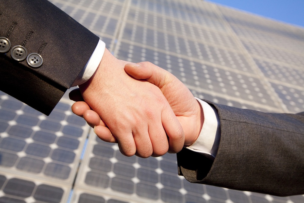 Da Axpo PPA da 3-5 anni per le aziende, con elettricità al 100% da rinnovabili Da Axpo PPA da 3-5 anni per le aziende, con elettricità al 100% da rinnovabili