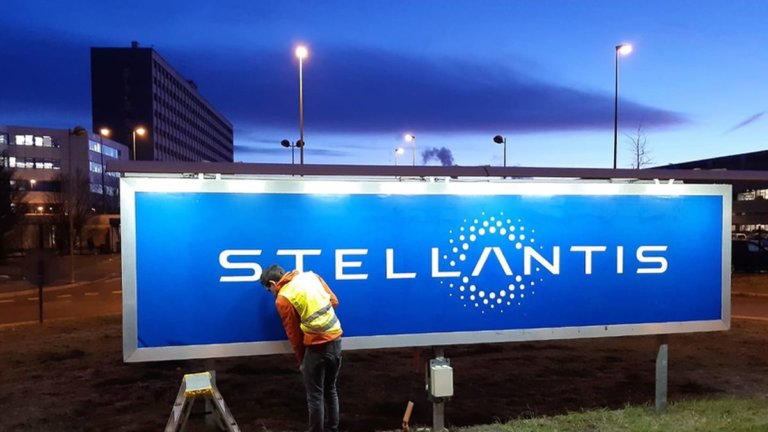 Samsung e Stellantis: tutti i dettagli sulla nuova gigafactory da 2,5 miliardi di dollari