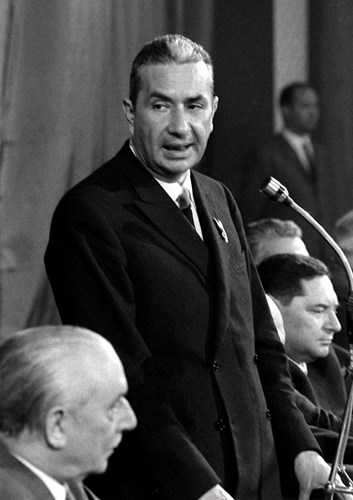 La fragile democrazia La fragile democrazia