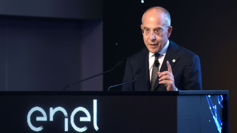 Enel lancia bond da 3,5 miliardi, legato alla decarbonizzazione: boom di richieste Enel lancia bond da 3,5 miliardi, legato alla decarbonizzazione: boom di richieste