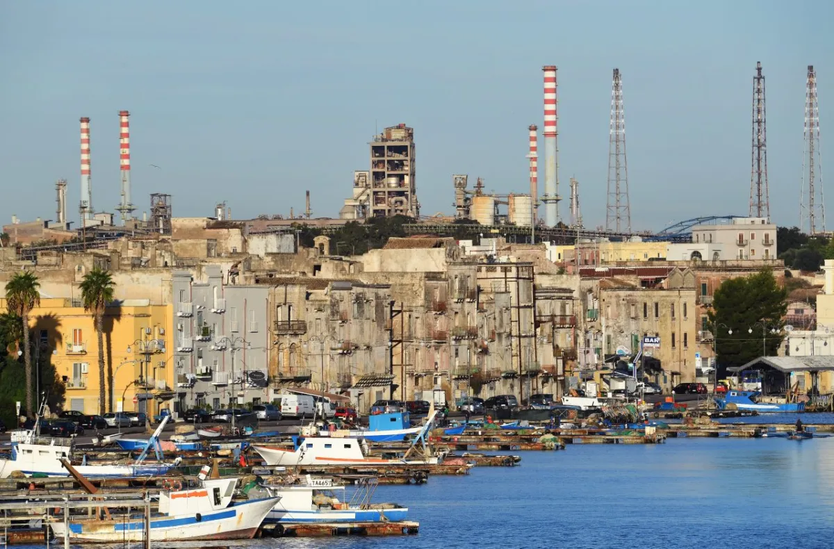 Taranto: la Cina va in porto