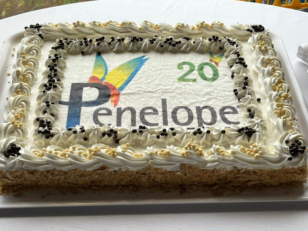 PENELOPE ITALIA ODV, DA 20 ANNI LE FARFALLE VOLANO ALLA RICERCA DELLE PERSONE SCOMPARSE: POLI, PER IL TERZO ANNO CONSECUTIVO, LE RICORDA CON UNA LUCE VERDE