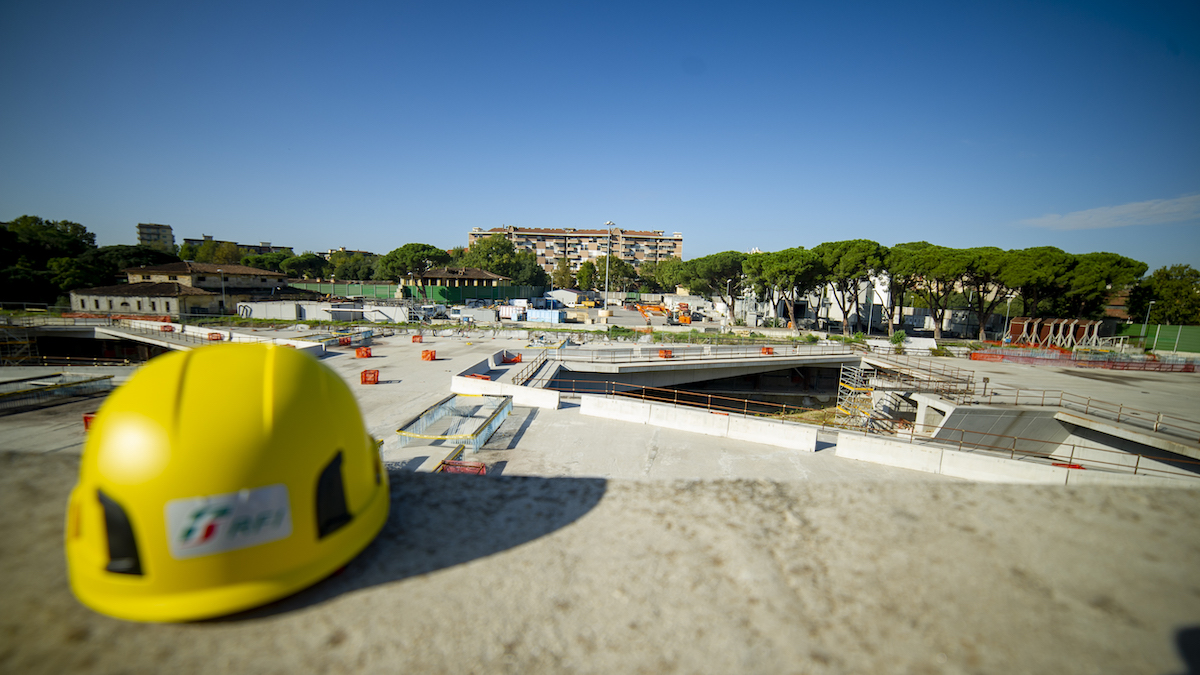 Unioncamere-Uniontrasporti: all’Italia servono 247 opere infrastrutturali per 200 miliardi di euro Unioncamere-Uniontrasporti: all’Italia servono 247 opere infrastrutturali per 200 miliardi di euro