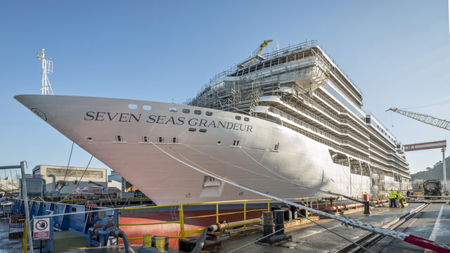 “Seven Seas Grandeur”: oltre 55 tonnellate tra lusso e tecnologie avanzate