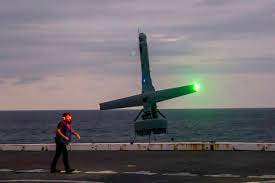 Una nave madre per i droni: l’arma della Marina Usa per blindare Taiwan