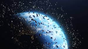 I detriti spaziali attorno alla Terra sono oltre 170 milioni: l’ultimo è una borsa degli attrezzi