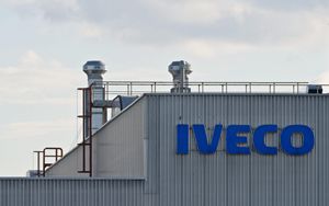 Iveco Group: in rally con promozione Deutsche Bank