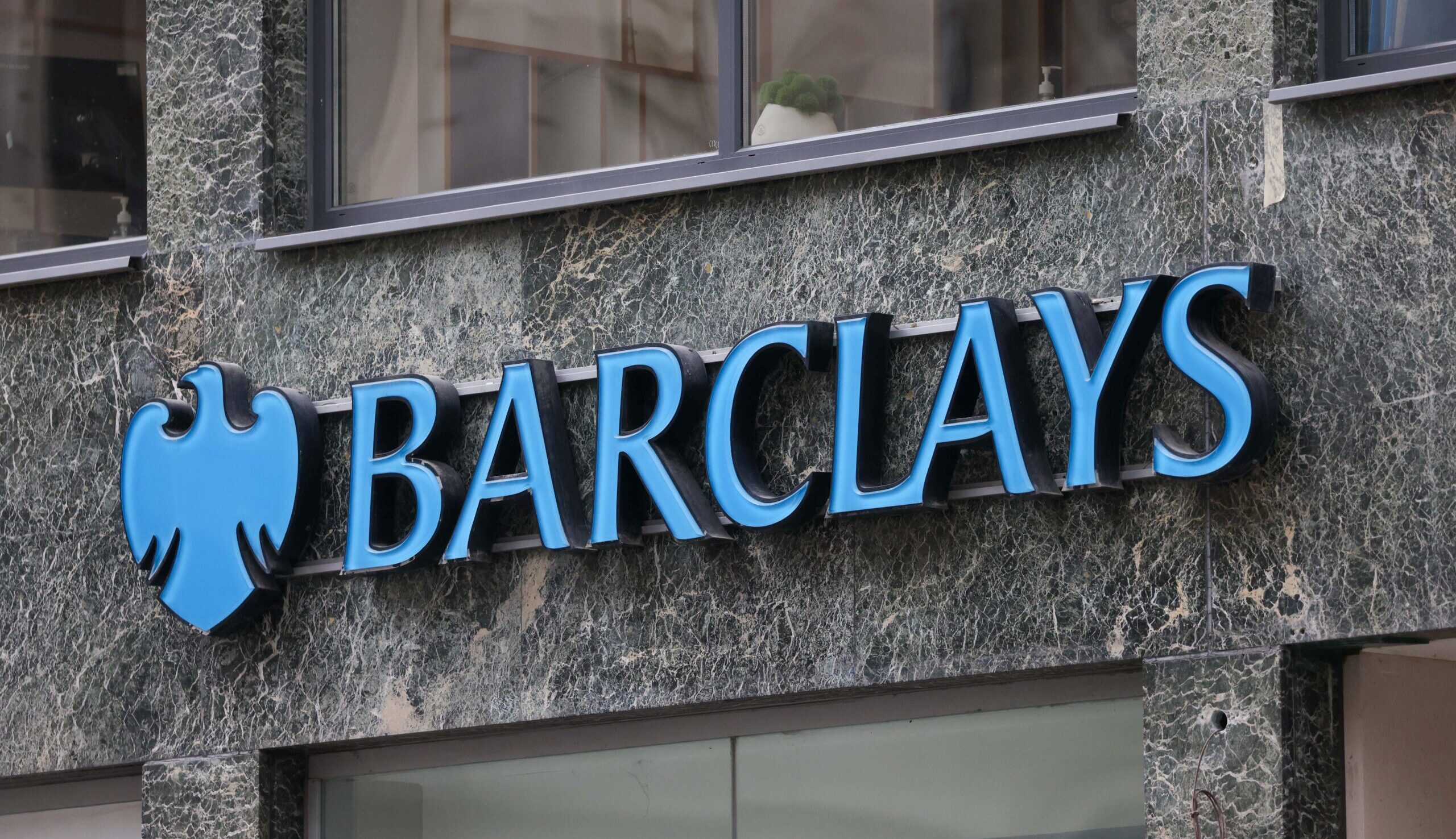 Barclays nella bufera:  Class action degli investitori Usa contro l’Istituto, per aver venduto miliardi di titoli di debito oltre i limiti e senza controlli.